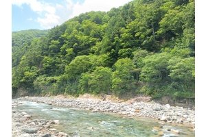 平瀬隧道遠景（2021年7月）