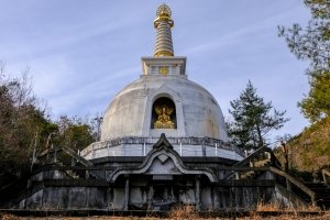 古津楽苑（F楽苑、ホワイトスラム）