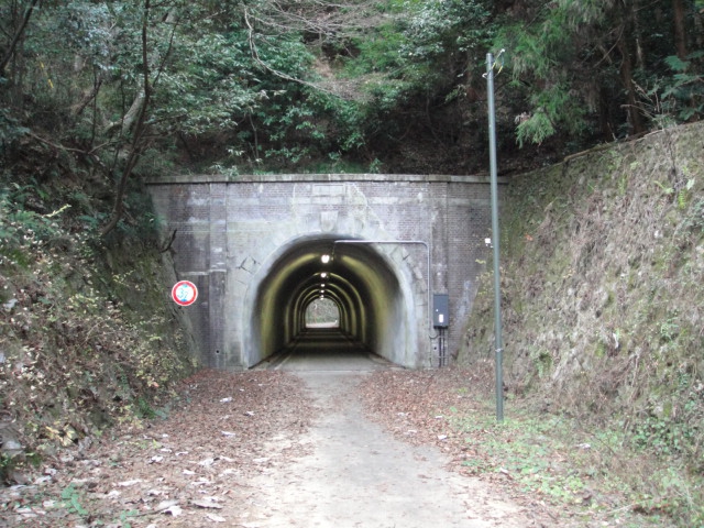 小峰隧道 都道32号線旧道 廃墟検索地図